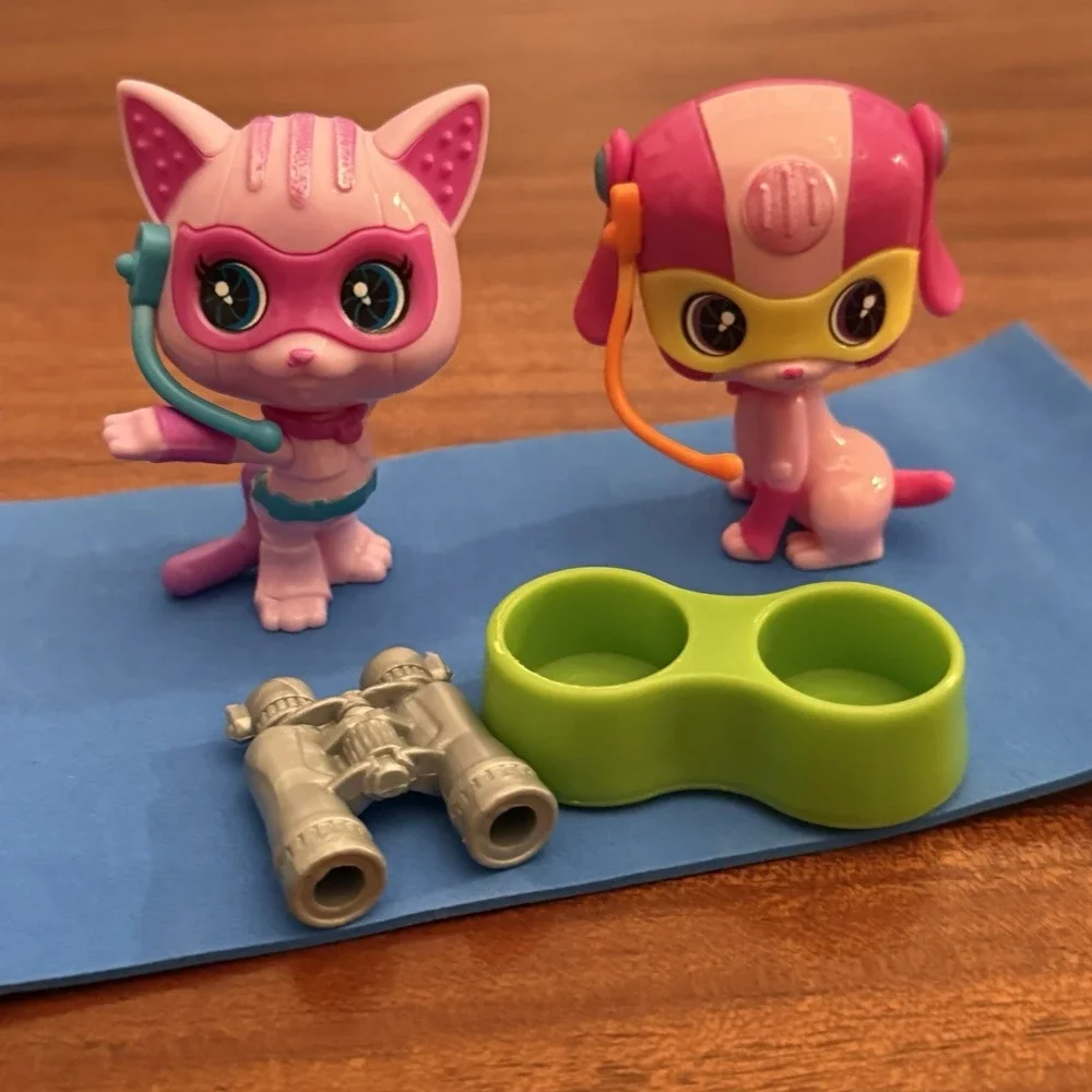 Barbie Spy Squad‎ Pets Lot – Pink Cat & Pink Dog Figures with Accessories